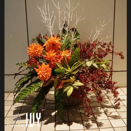 【花事例129】六本木 CIRCUS+&ROBIN様 港区六本木 周年祝いで届けたアレンジメント